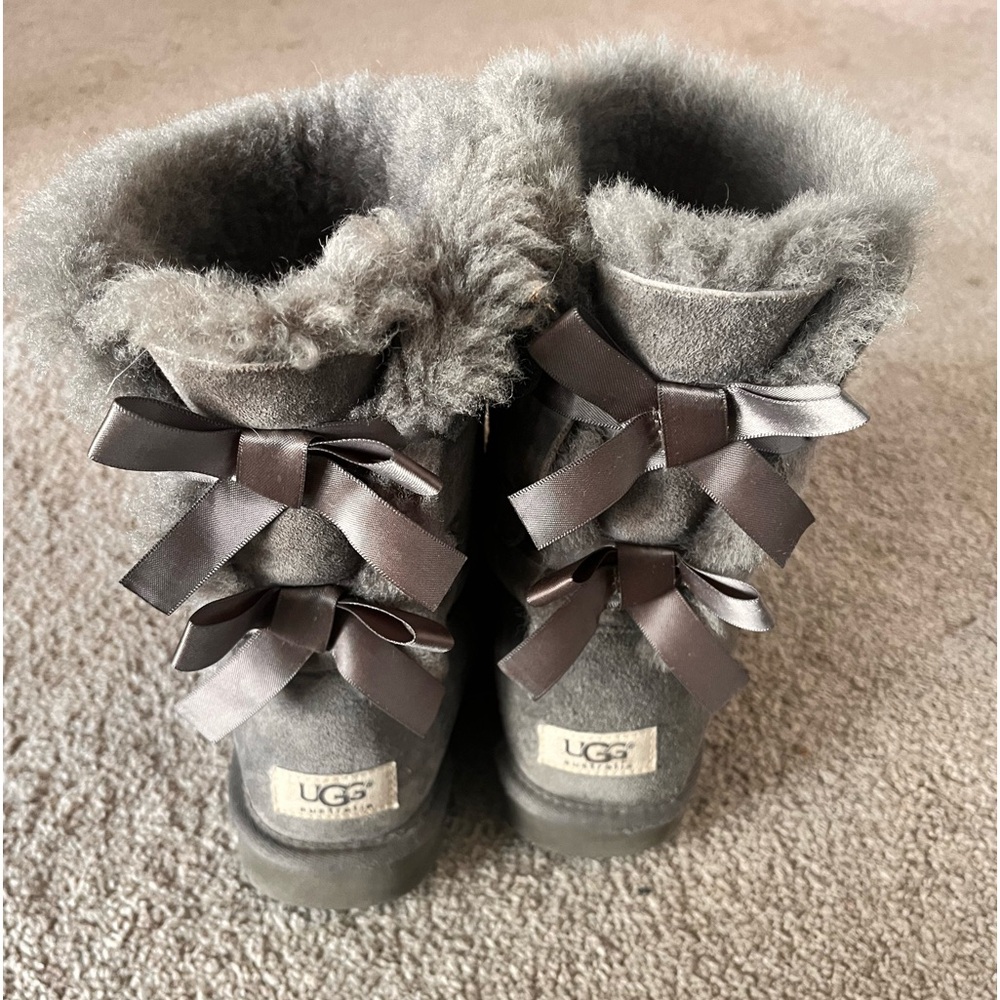 Women’s Gray Bailey Bow Uggs